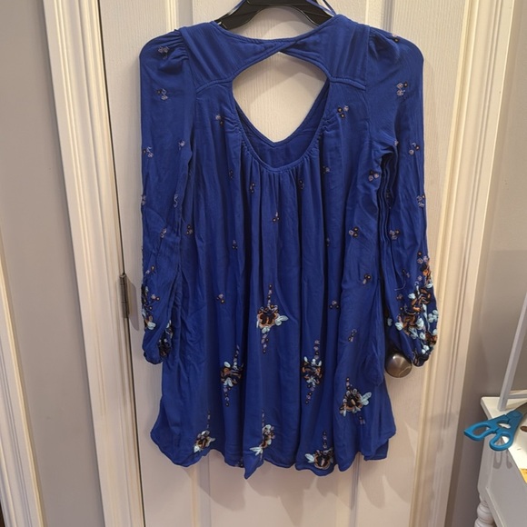 FREE PEOPLE: Oxford Embroidered Mini Dress. Size Medium - Picture 5 of 6